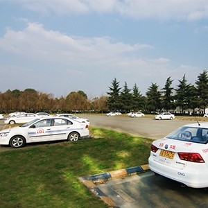 【优质的青羊区驾校_四川省专业的国内老牌的成都驾校】YKRM756,价格,厂家,供应商,广告材料